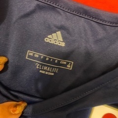 サッカー練習着 adidasの画像