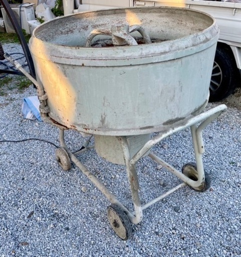 大型 モルタルミキサー