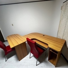 高級パソコンデスクの画像