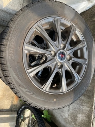 スノータイヤブリザックVRX