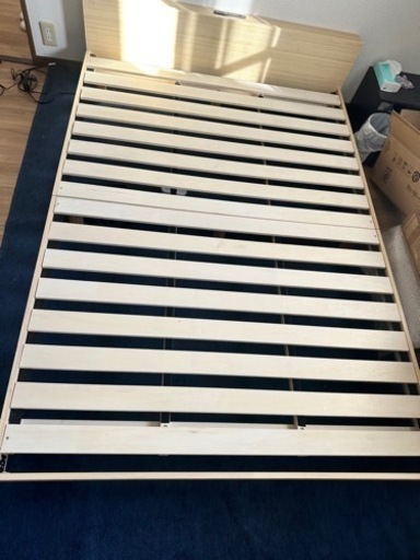 【希少】《最終のお値下げ》ダブルベッドすのこタイプベッドフレーム