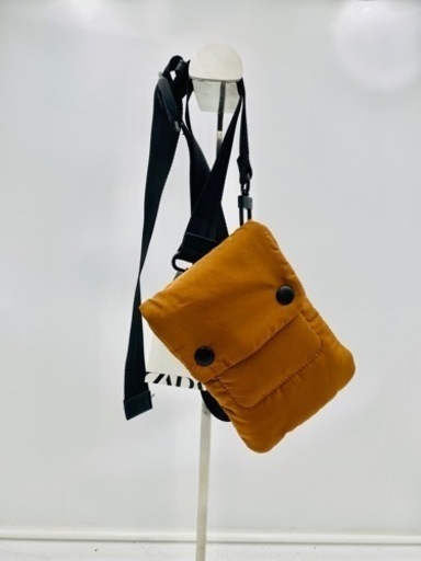 【‼️✨新品未使用品✨‼️】ZARAスマートフォンポーチ