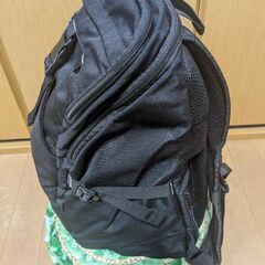 お話し中。DESCENTE(デザント)リュックの画像