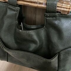 イアパピピョネ　バッグの画像