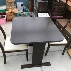 ニトリ 2人用ダイニングテーブルセット テーブルサイズ80cm×...