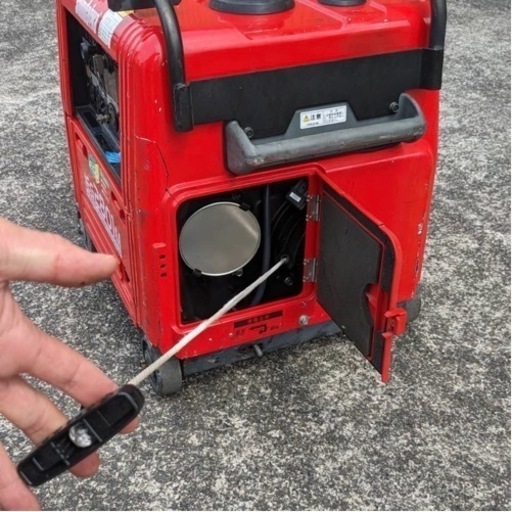 shindaiwa インバータ発電機　IEG2801M