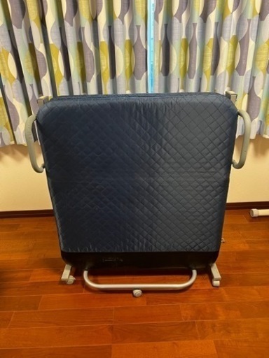 折りたたみベッド②