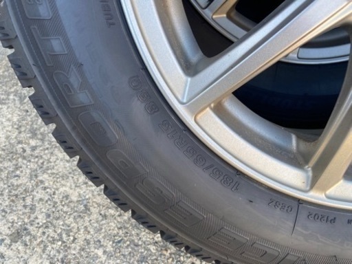 185/65R15アルミ付きスタッドレスタイヤ
