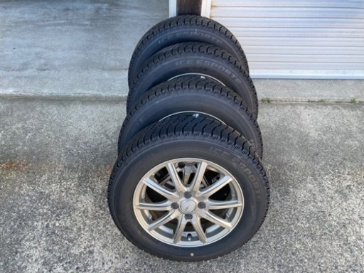 185/65R15アルミ付きスタッドレスタイヤ