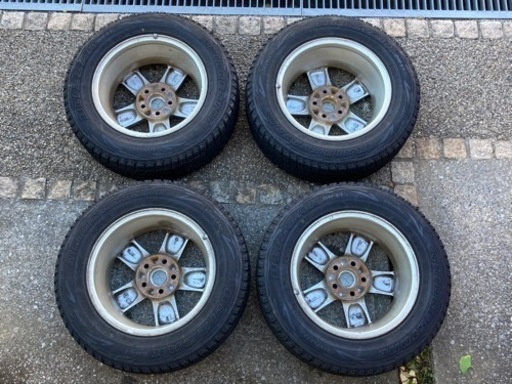 215/65R16 ブリヂストンスタッドレスとアルミホイール