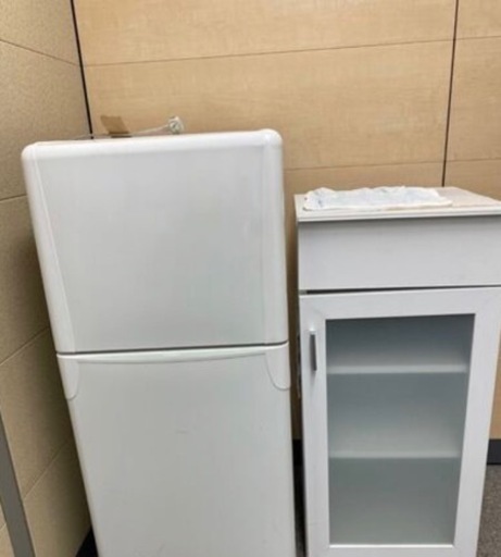 冷蔵庫　2007年製　YR-12T（WH）