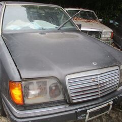 メルセデス―ベンツ124-E280レストアーベース車書類渡しの画像