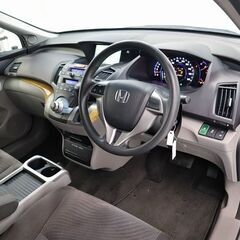 【人気のお車！】ウッドパネルのオシャレな内装です！ローン不安な方もお気軽にお問い合わせください！！の画像
