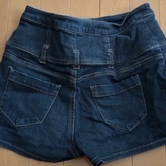 デニム　ショートパンツの画像
