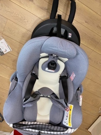 エールべべ　5i チャイルドシート
