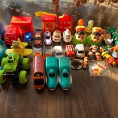 ミニカー、電車、ハッピーセットなど