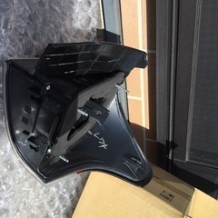 81561-13760カローラフィルダーテールレンズジャンクの画像