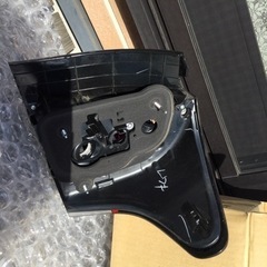 81561-13760カローラフィルダーテールレンズジャンクの画像