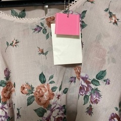 未使用！フリルが可愛い花柄ブラウス💐の画像