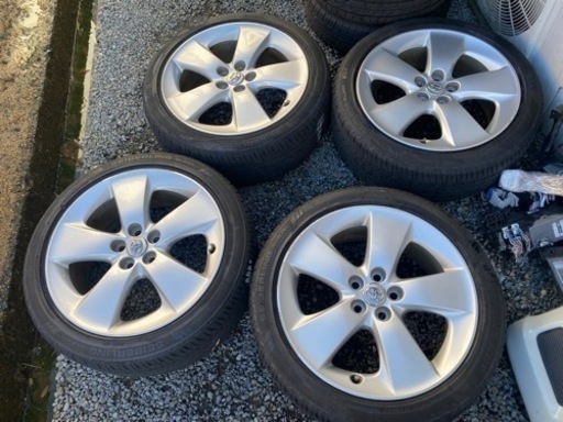 決定　30プリウス　ツーリング　17インチ