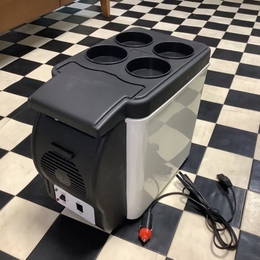 【リサイクルサービス八光】ポータブル保冷温庫　車載用12V ホワイト/ ブラック