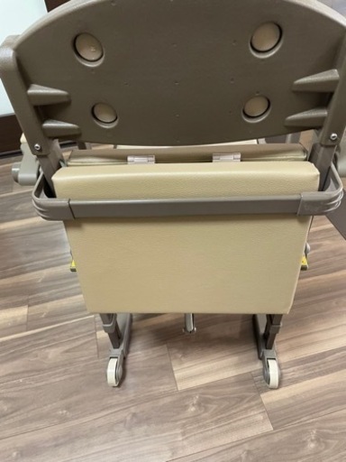 介護用品　ポータブルトイレ　たためーるA