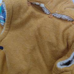 リバーシブル　ベスト　イエローの画像