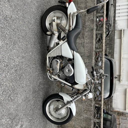 ホンダ　マグナ250 白