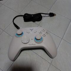 背面ボタン付きゲームコントローラーの画像