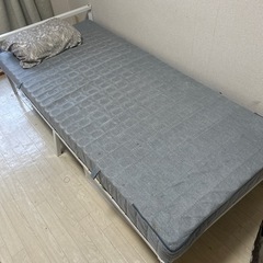 シングルベッド