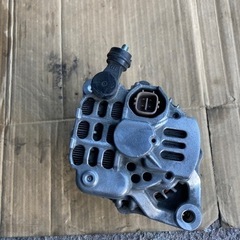 スズキワゴンR MH21Sオルタネーター(ダイナモ)の画像