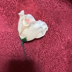 バラの髪飾りの画像