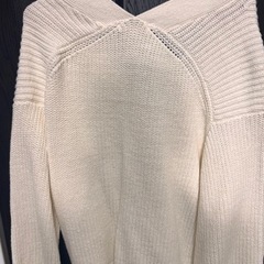 【h&m セーター】の画像