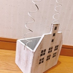 ナチュラル雑貨　新品　azi-azi ハウス型プランターの画像