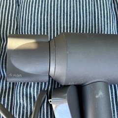 ダイソン　ドライヤー　の画像