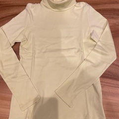 ユニクロ　ロングTシャツ