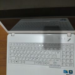 NEC LaVie GL24T ジャンク　ノートパソコンの画像