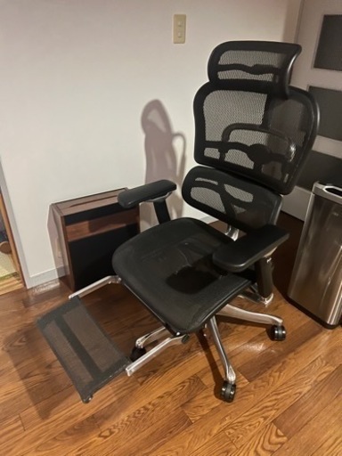 中古超美品エルゴヒューマン プロ オットマン内蔵型オフィスチェアゲーミングチェア