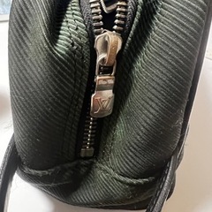 ルイヴィトン　セカンドバッグ　本物ですの画像