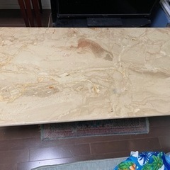 大理石テーブル