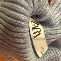 ZARA タートルネックの画像