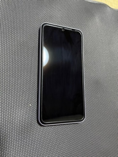 簡単スマホ　SIMフリー　arows we f51b 