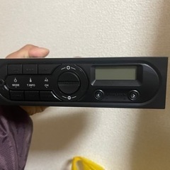 イスズ　07エルフ　純正ラジオ
