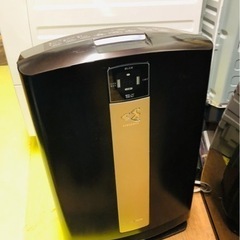 配送可能　ダイキン DAIKIN MCK70P-T [加湿ストリーマ空気清浄機 加湿/空気清浄18畳まで：空気清浄31畳まで]