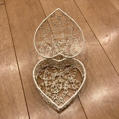 ワイヤー製　小物入れの画像