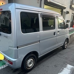 車検付きで乗って帰れる！ 高年式28年！即戦力！ ダイハツハイゼットカーゴ DXの画像