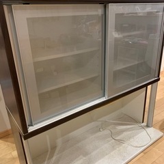 食器棚　お引き渡し様決定しております。