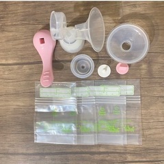 カネソン手動搾乳機　西松屋母乳パック4枚付き