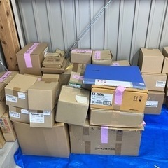 照明器具など　電気工事関係の方　たくさんあります