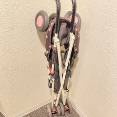 ベビーカー コンパクトにたためるベビーカーの画像